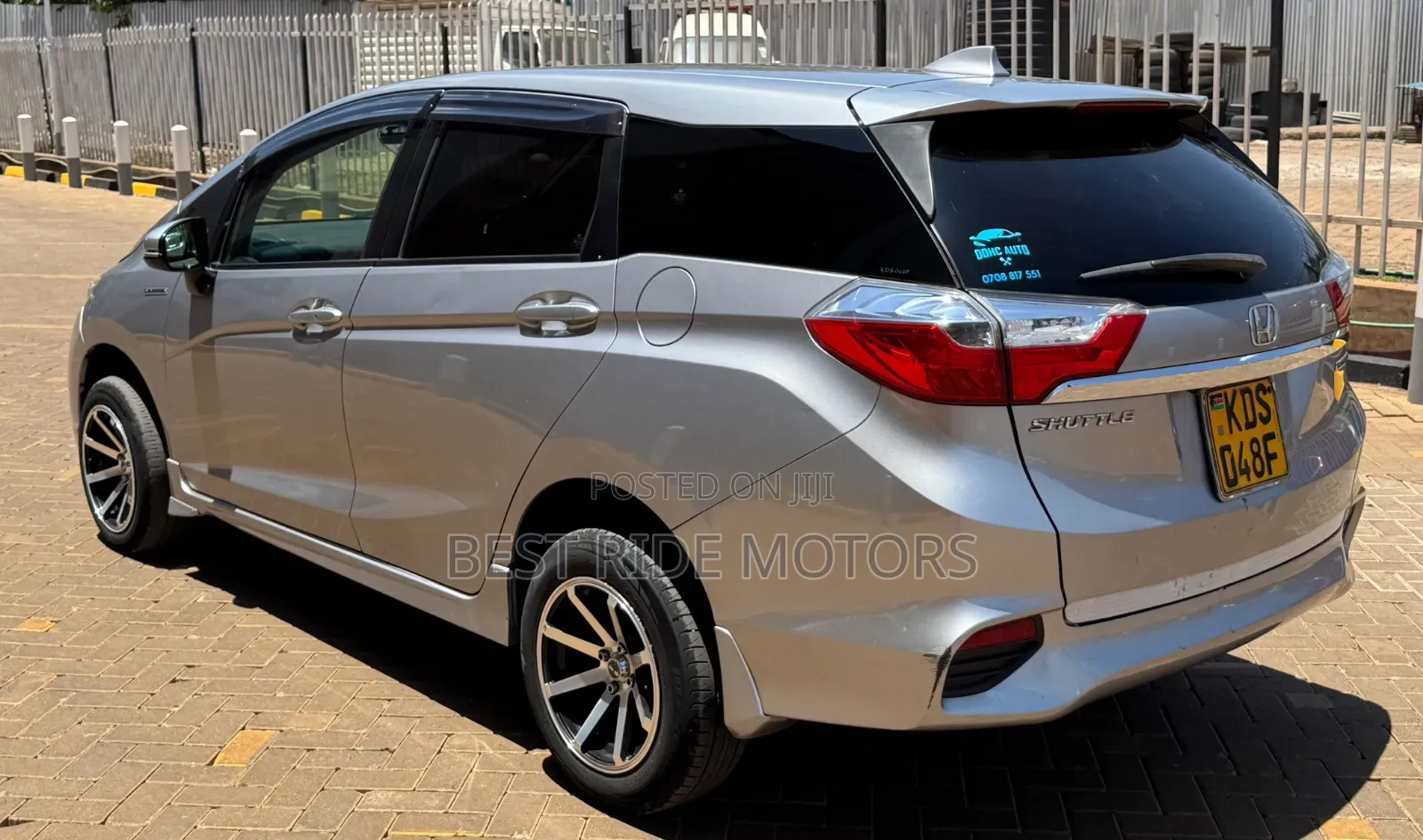 Honda Fit Shuttle 2017 Silver