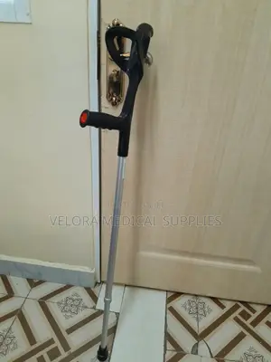 Open-Elbow Crutches – Adjustable Forearm Walking Crutches