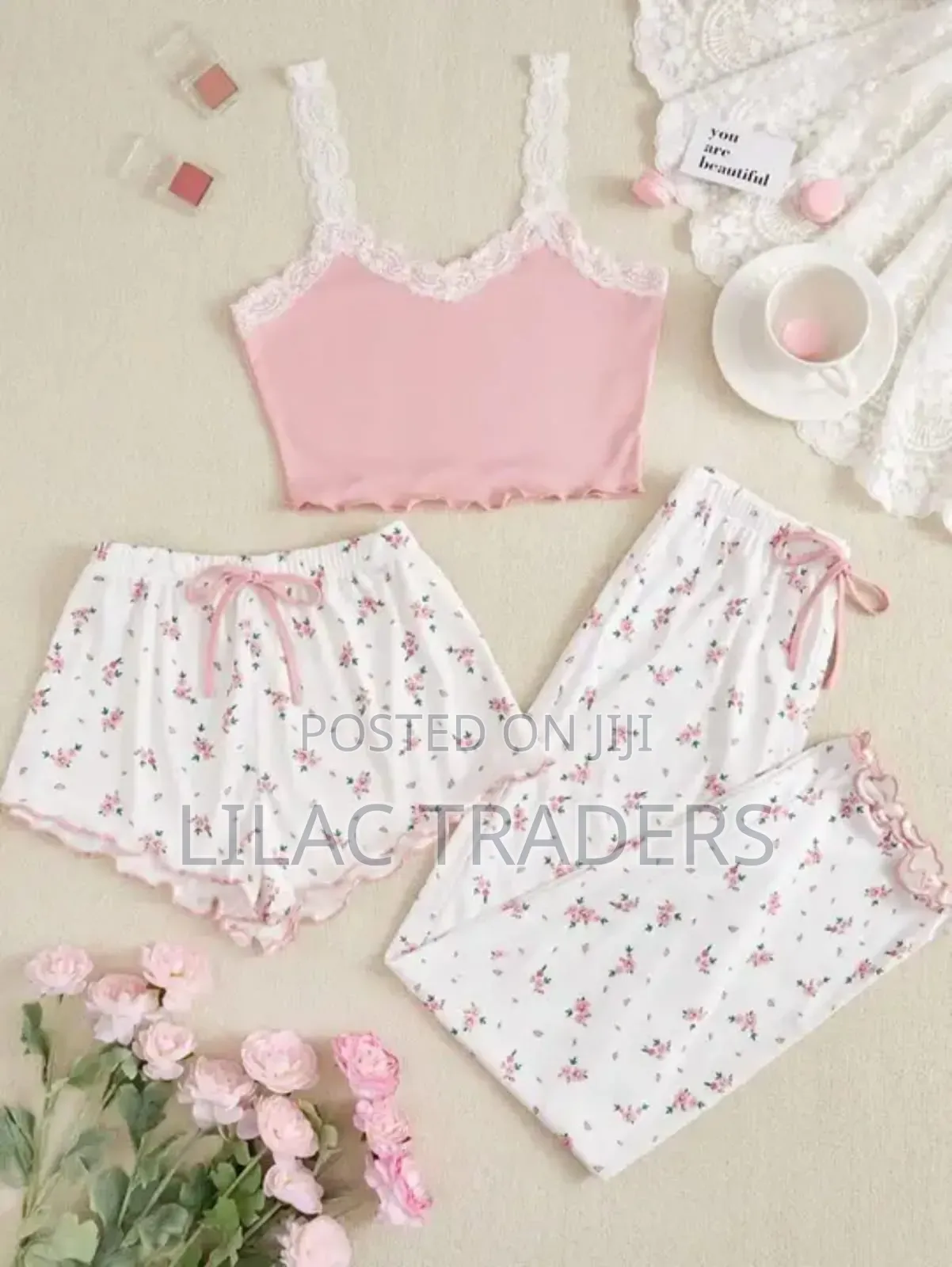 Trendy 3-Piece Floral Pajamas for Ladies Bre