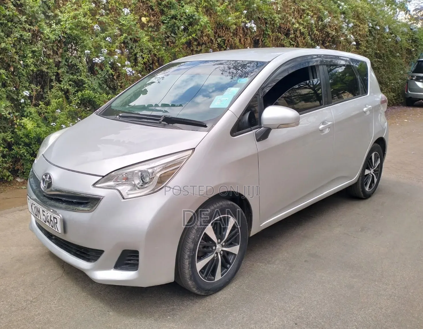 Toyota Ractis 2016 Silver
