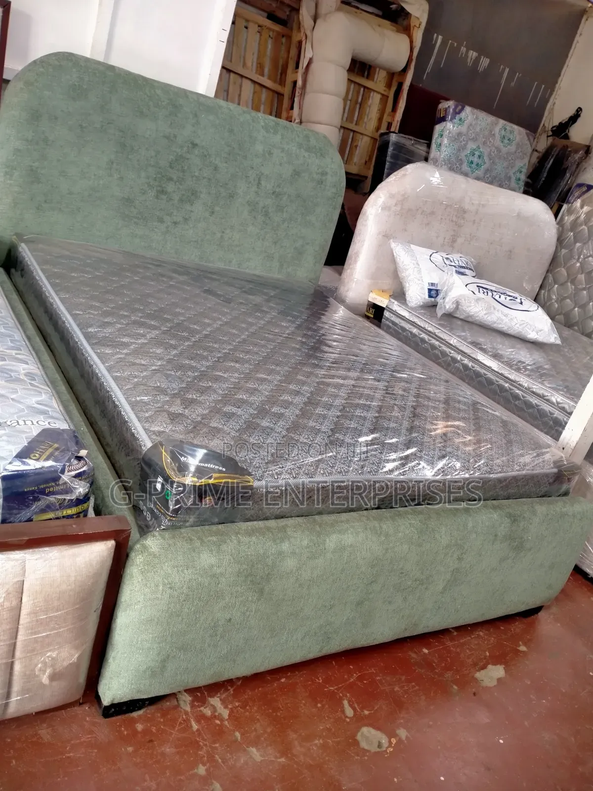 5×6 Green Velvet Upholstery Bed With Mattress