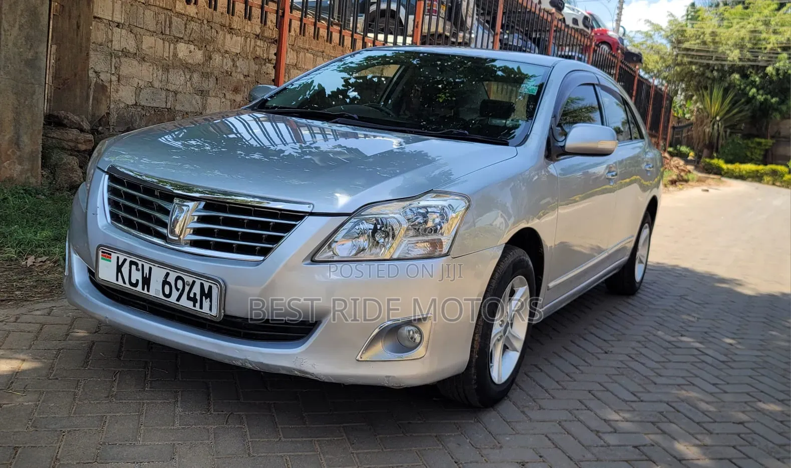 Toyota Premio 1.8 FWD 2012 Silver