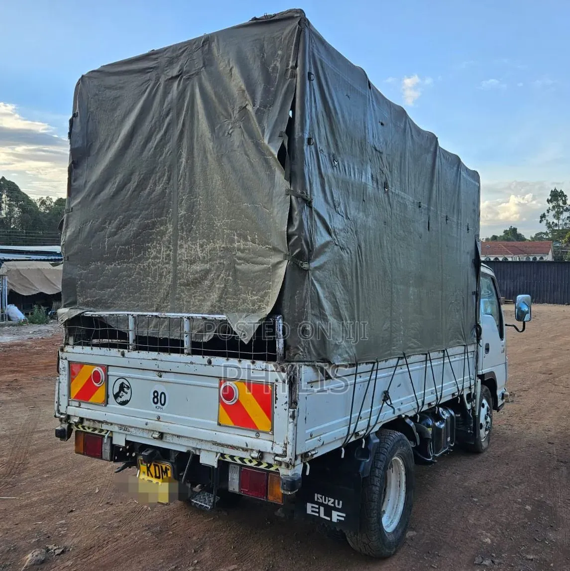 Isuzu ELF Truck 2014 White