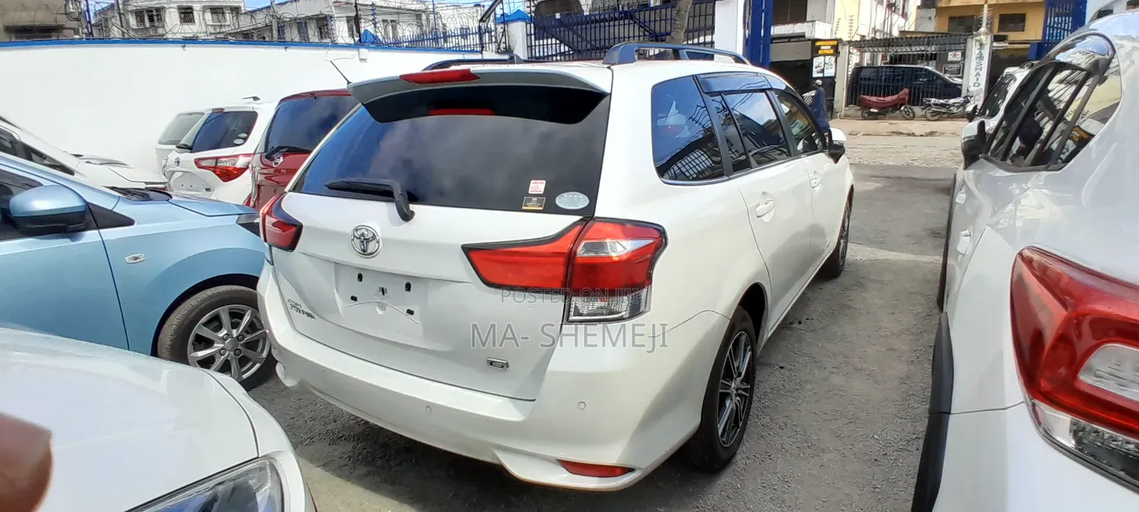 Toyota Corolla Fielder 1.5 Hybrid FWD 2020 White