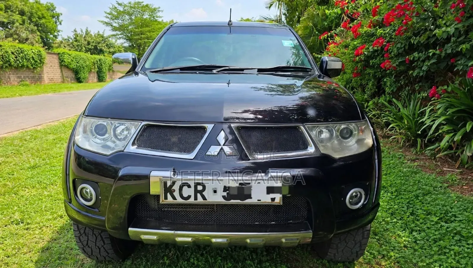 Mitsubishi L200 Double Cab 2.5 180hp 4WD 2011 Black