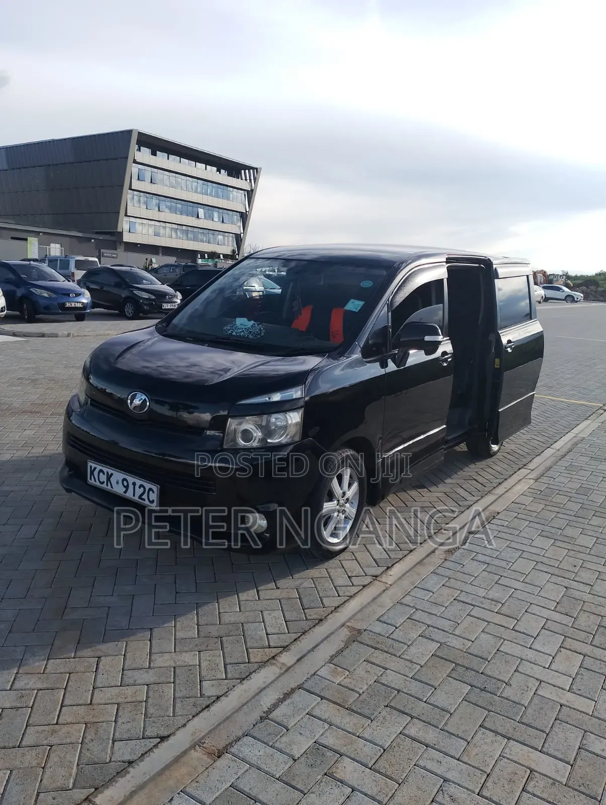 Toyota Voxy X 2WD 8-Seater 2009 Black