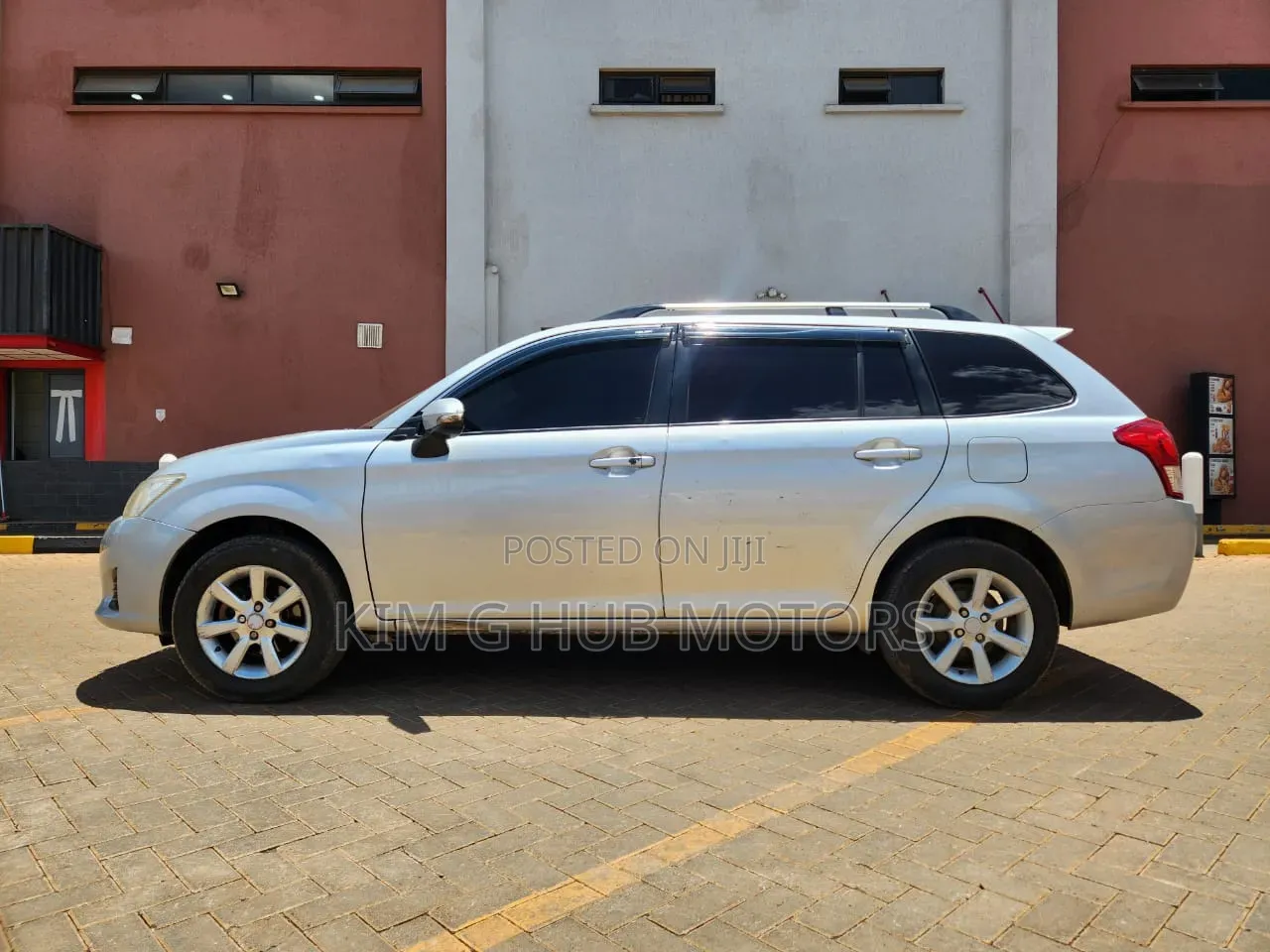 Toyota Corolla Fielder 1.5 Petrol FWD 2012 Silver