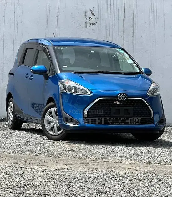 Toyota Sienta 2019 Blue