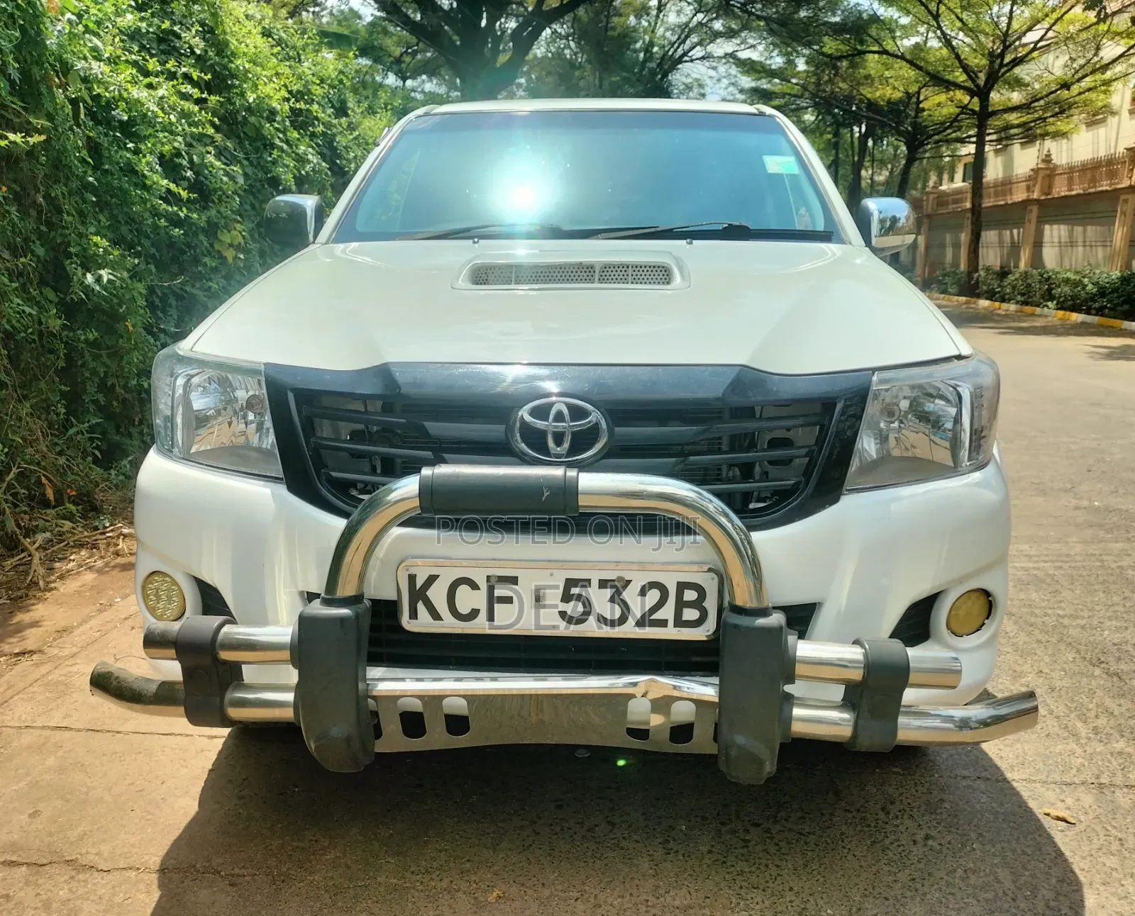 Toyota Hilux 2009 White