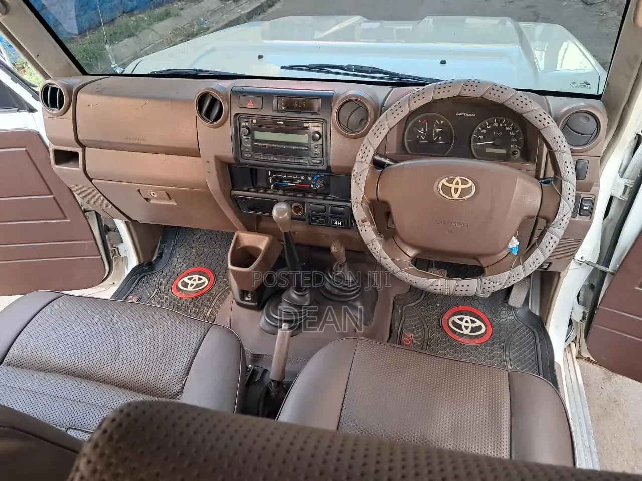 Toyota Land Cruiser 2012 White