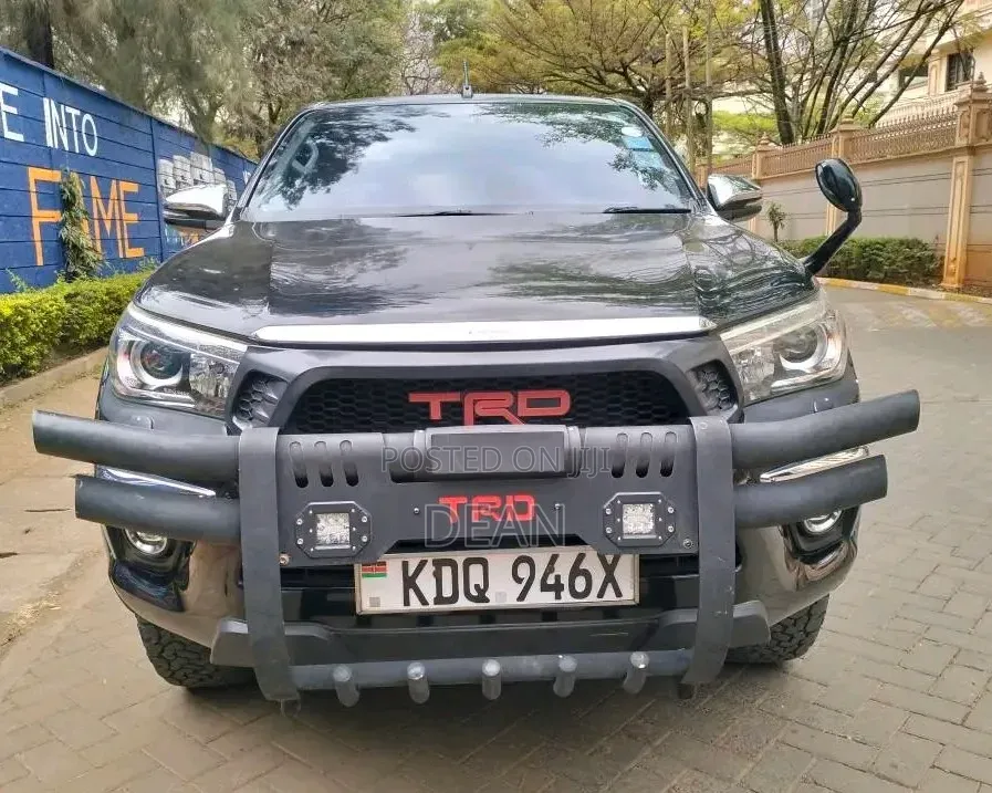 Toyota Hilux 2019 Black