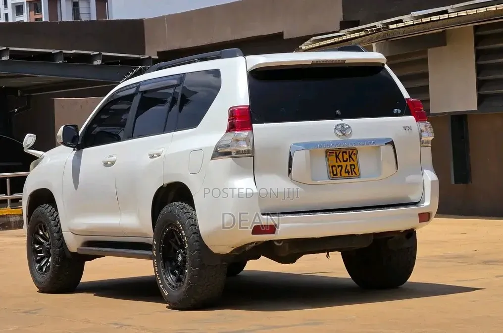 Toyota Land Cruiser Prado 2009 White