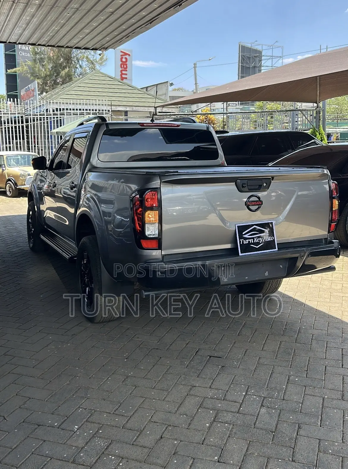 Nissan Navara 2021 Gray