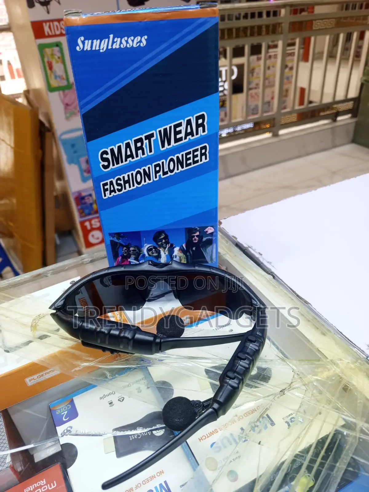 Polarized UV400 Bluetooth Sunglasses With Built-in Microphone