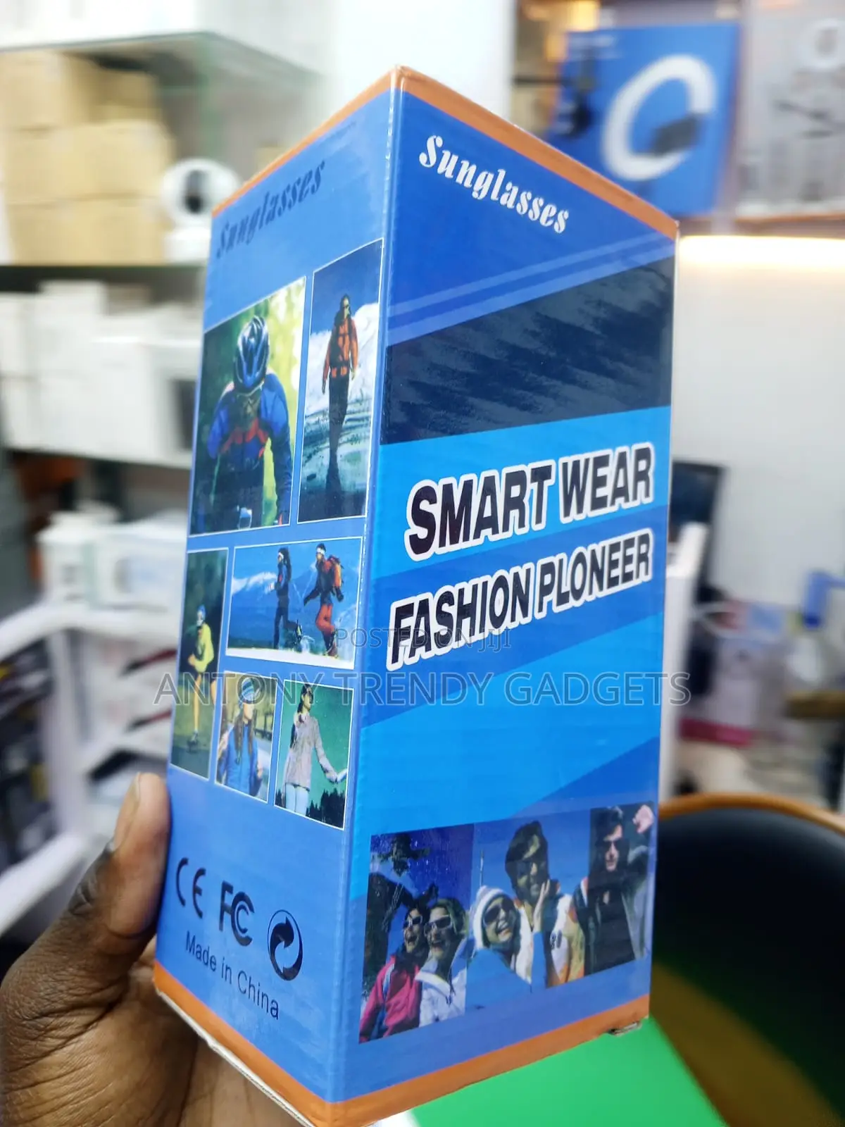 Smart Bluetooth Glasses for Music and Hands-Free Phone Calls