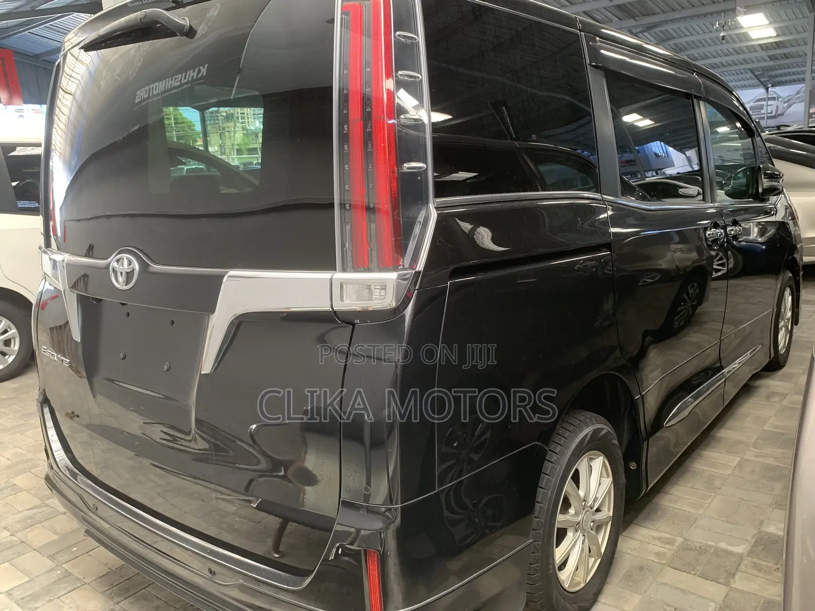 Toyota Esquire 2.0 AWD (7 seater) 2019 Black