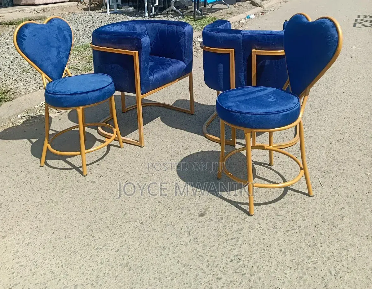 4 Manicure Seats, 2 for Clients, 2 Technicians Royal Blue