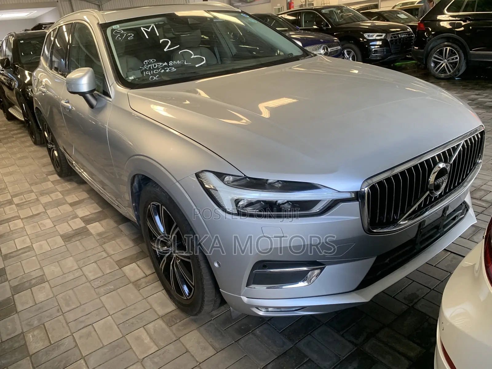 Volvo XC60 2019 Ivory