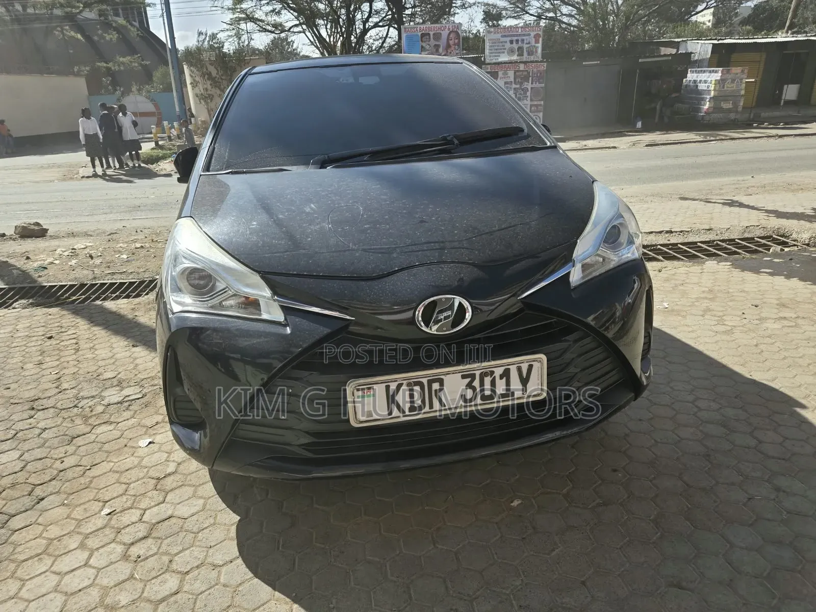 Toyota Vitz 1.3 FWD 5dr 2017 Black