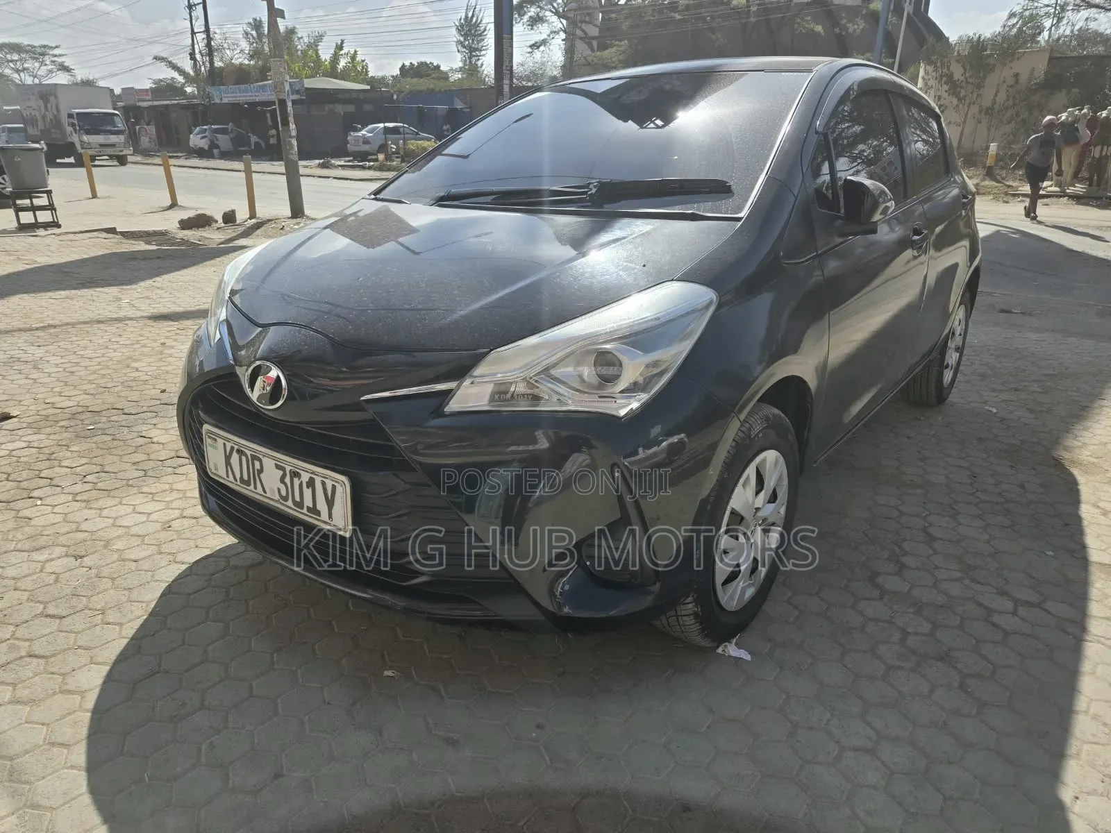 Toyota Vitz 1.3 FWD 5dr 2017 Black