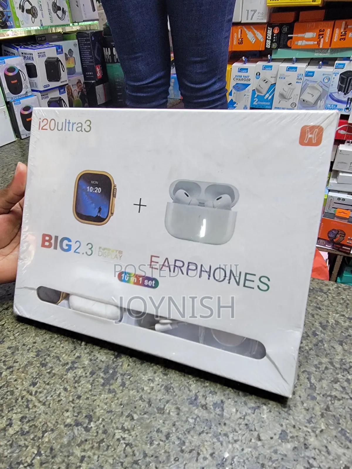 I20 Ultra 3 Smart Watch and Earphones