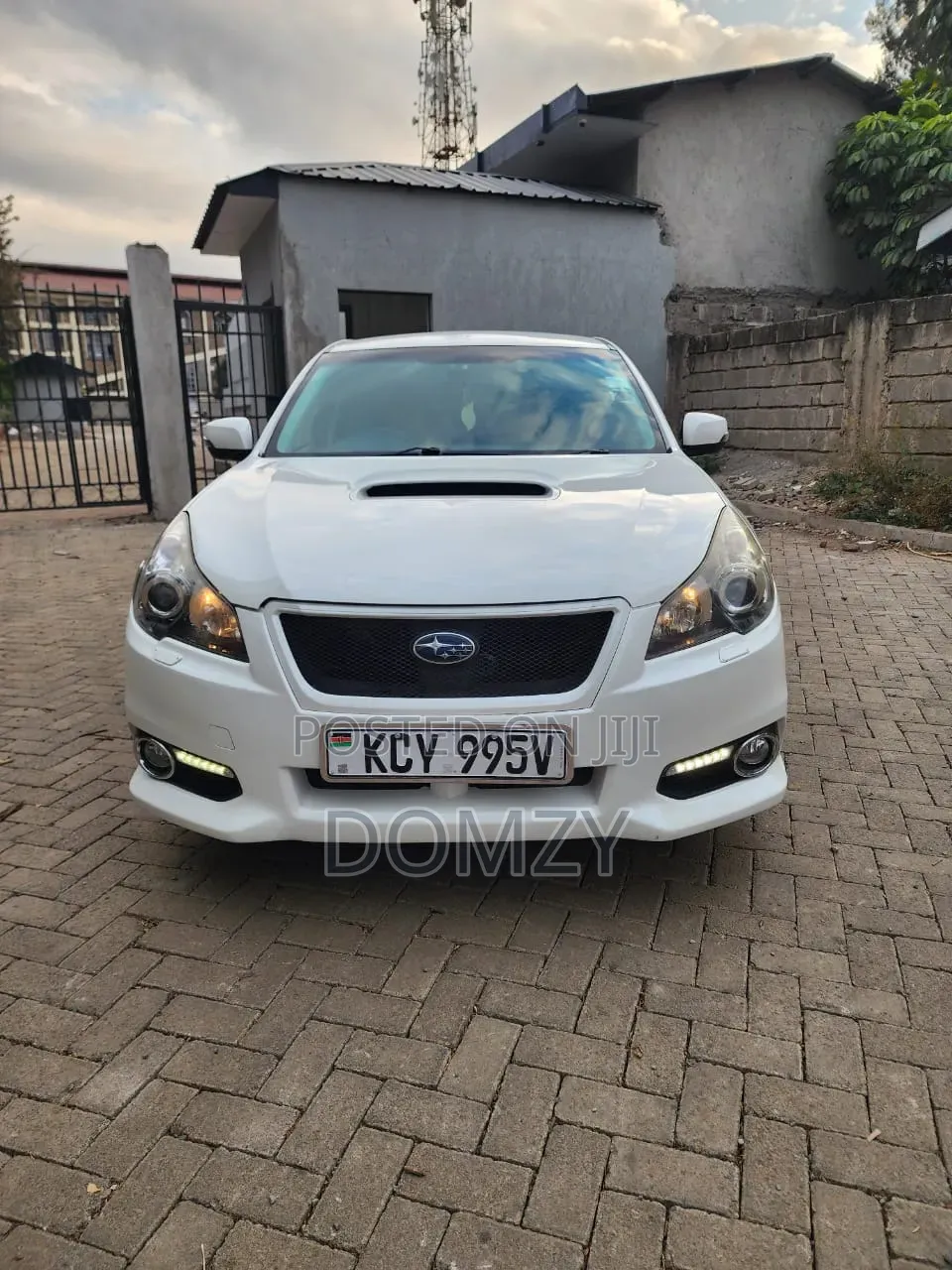 Subaru Legacy 2013 Pearl