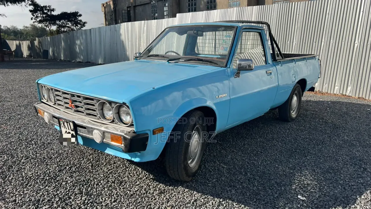 Mitsubishi L200 1981 Blue