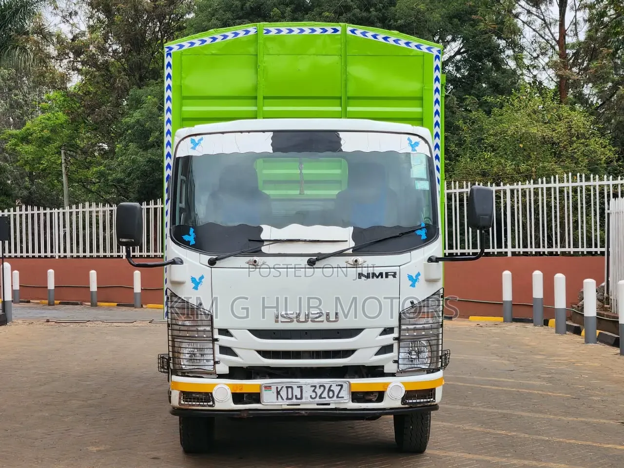 Isuzu NMR 2022 White