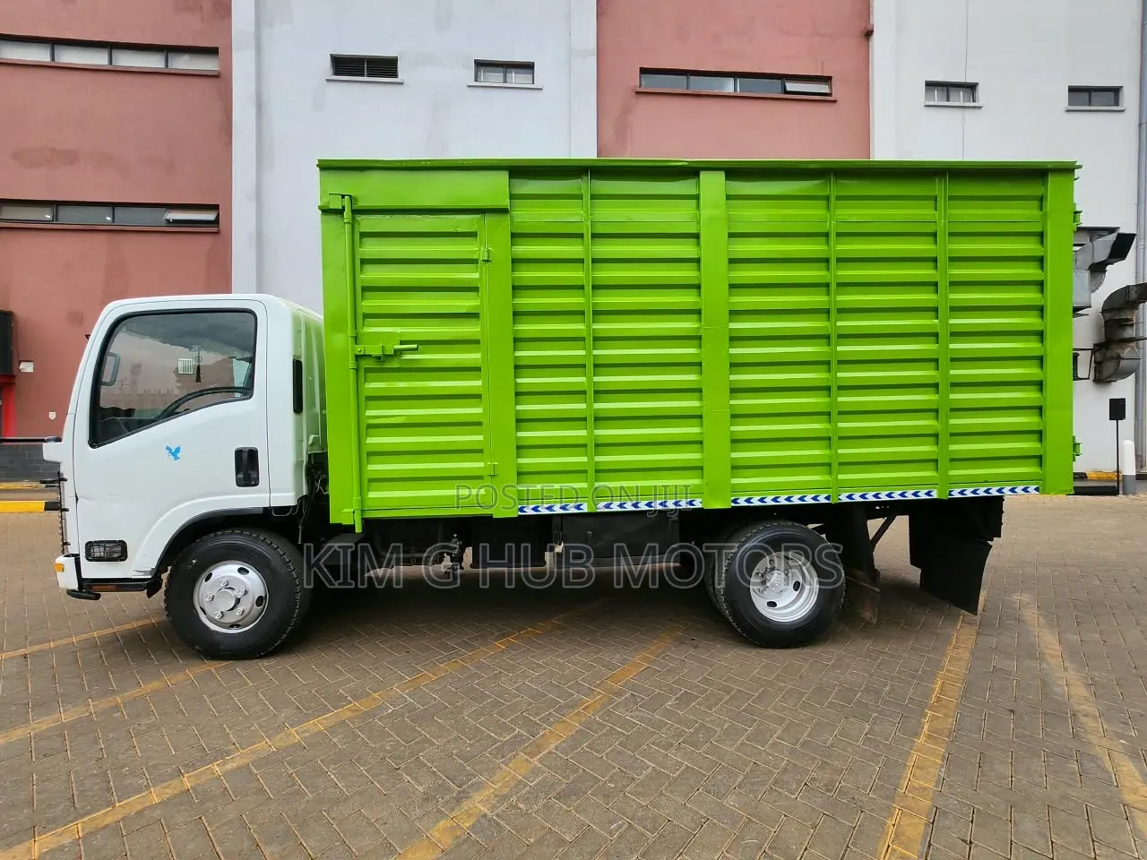 Isuzu NMR 2022 White