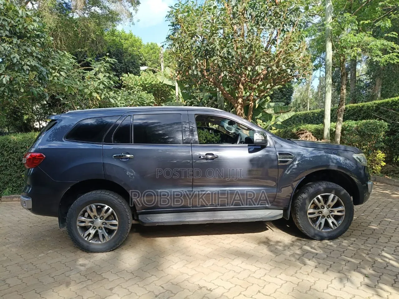 Ford Everest 2018 Blue