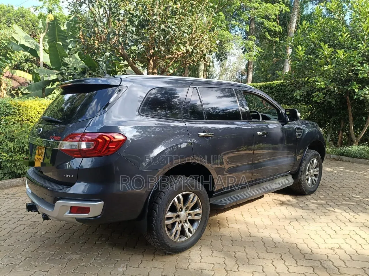 Ford Everest 2018 Blue
