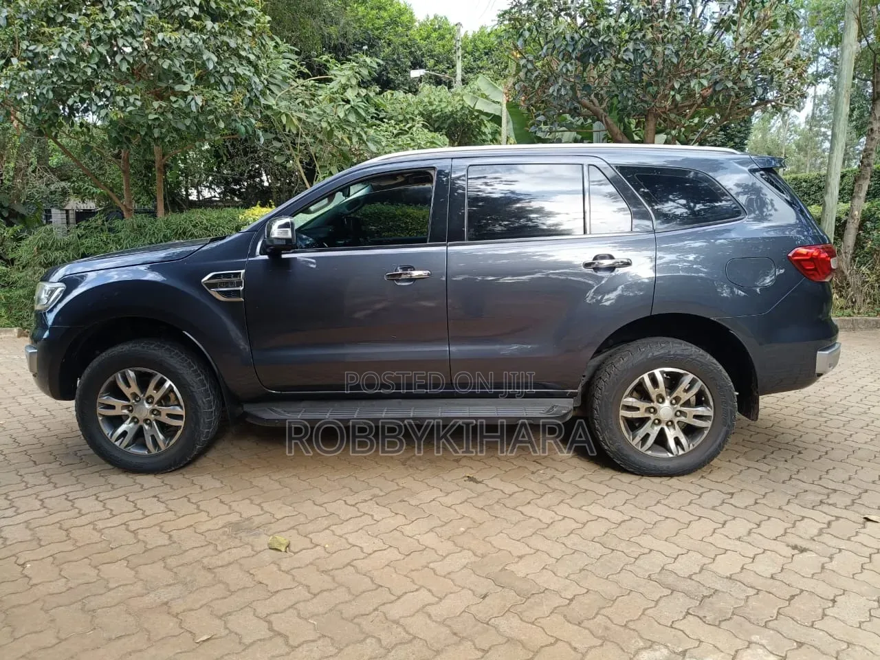 Ford Everest 2018 Blue