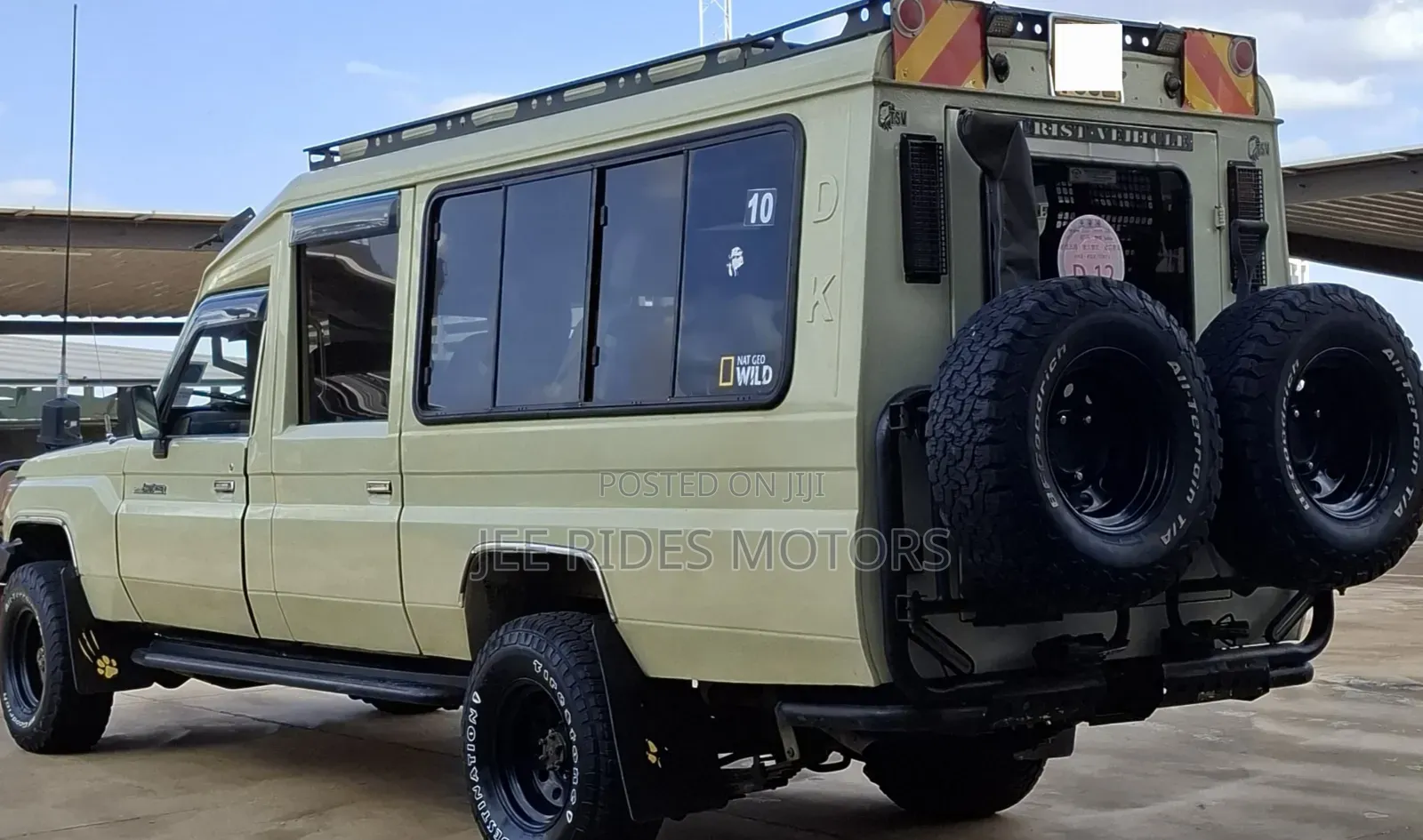 Toyota Land Cruiser 2009 Gold