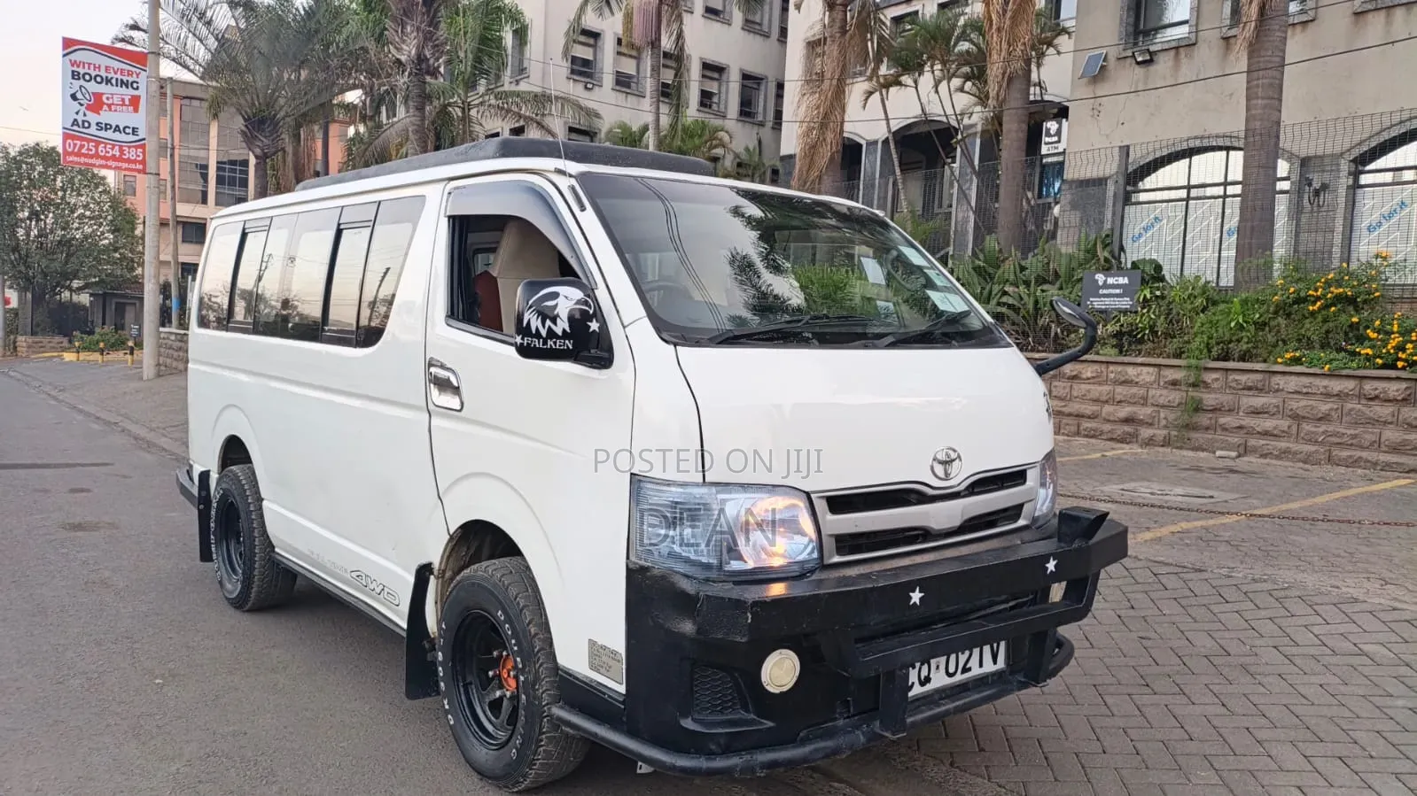 Toyota HiAce 2011 White