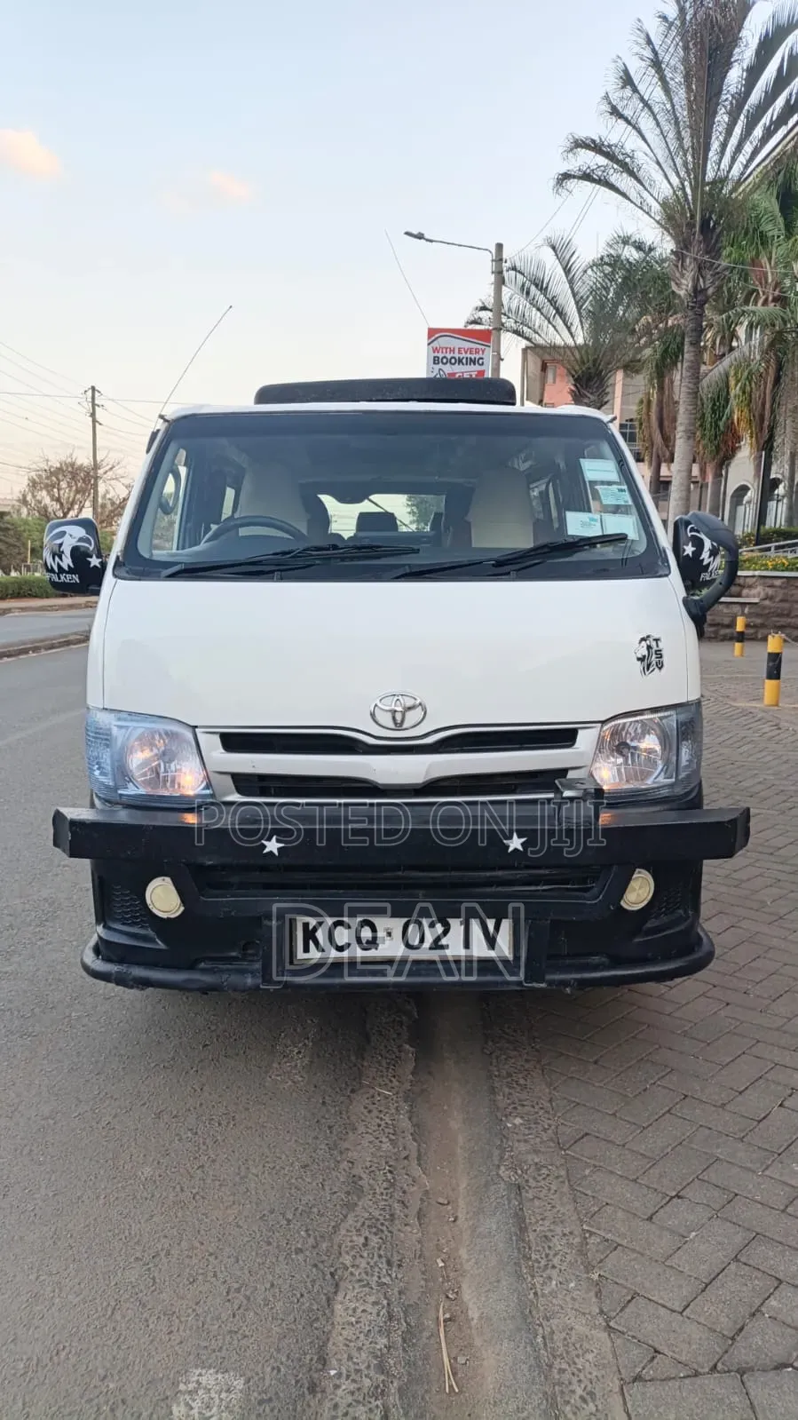 Toyota HiAce 2011 White