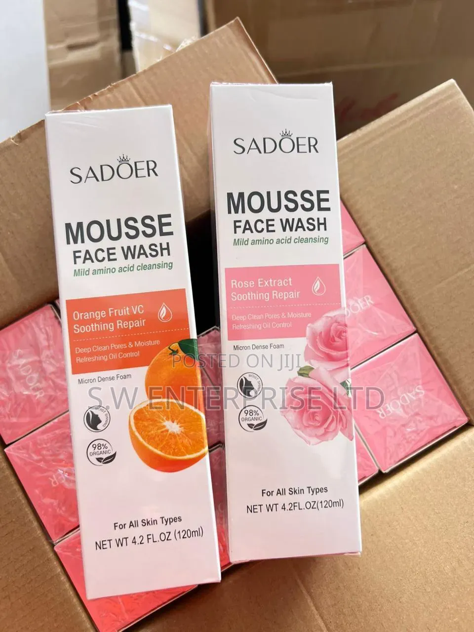 SADOER Strawberry Mousse Face Wash