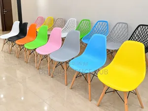 Eames Plastic Dining Chair With Wooden Legs – Multiple Colours