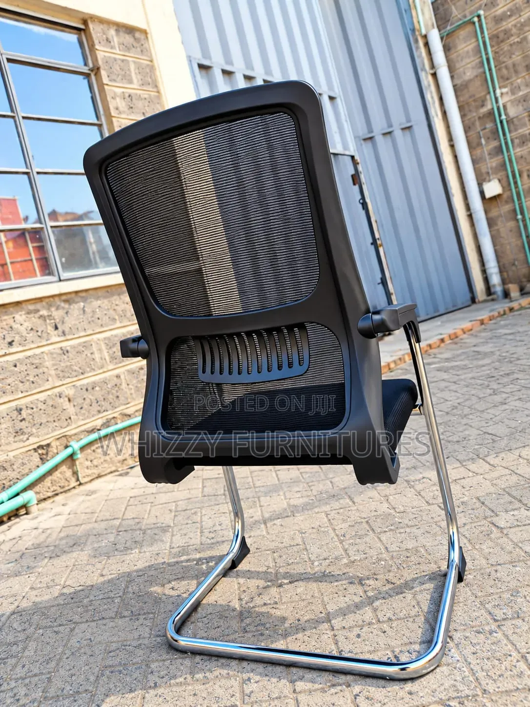 Black Mesh Visitor Chair