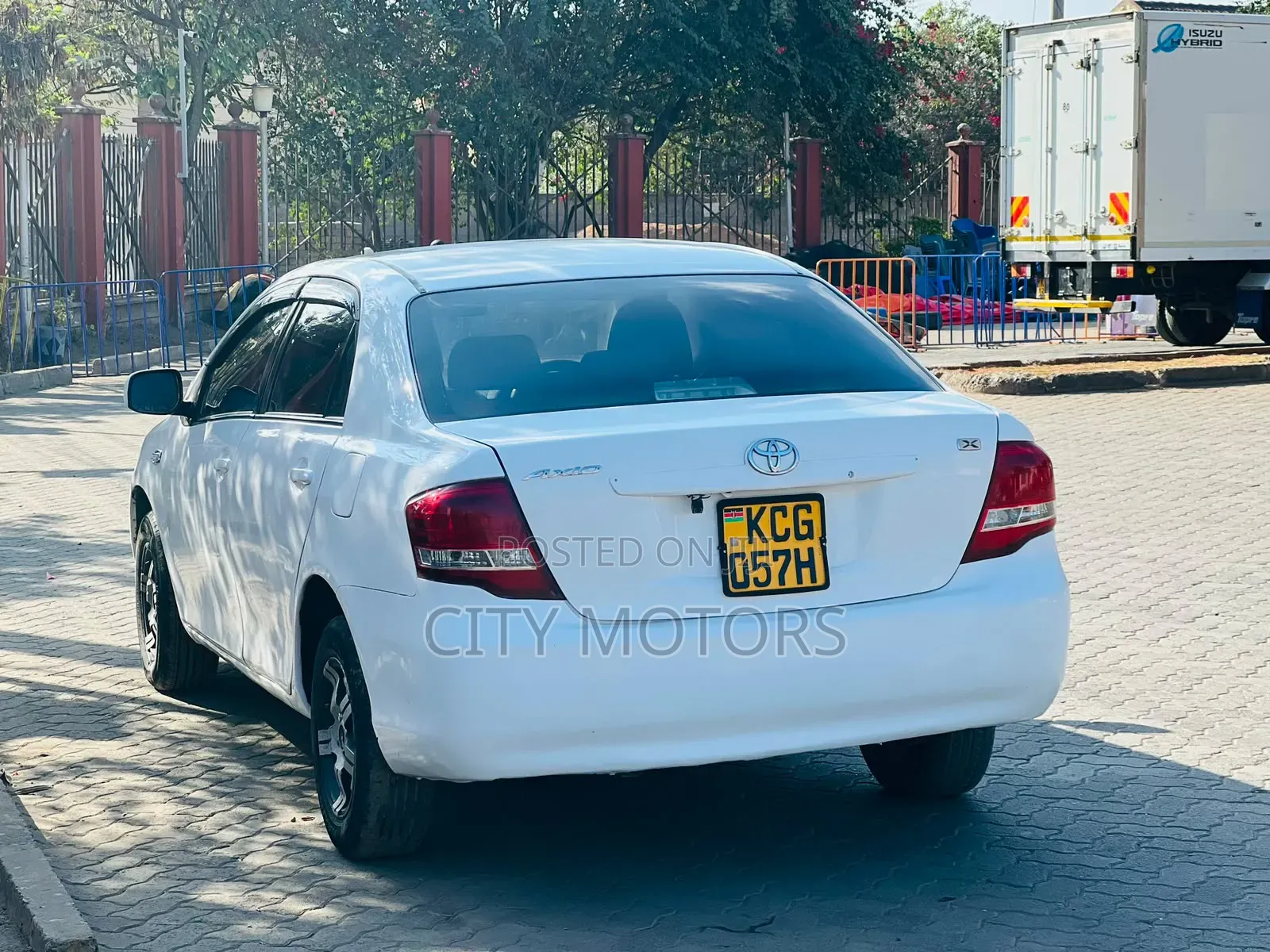 Toyota Axio 1.5 G 2WD 2010 White