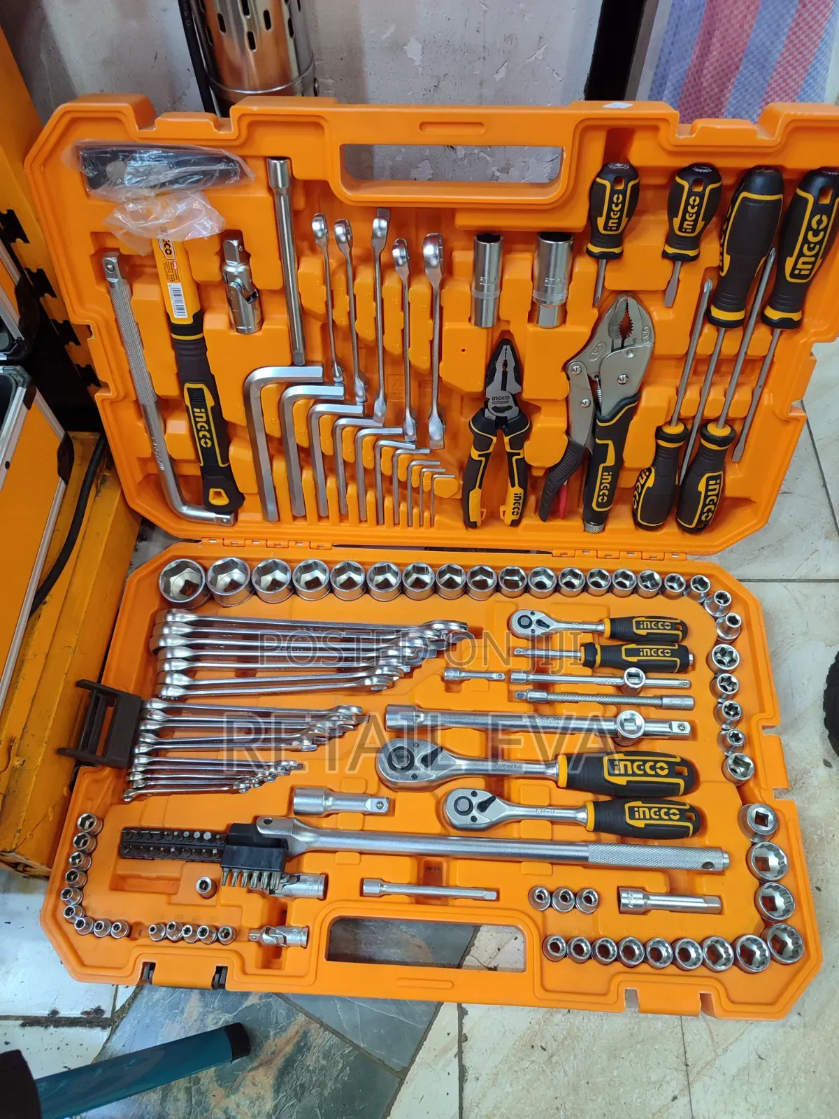 INGCO 1/2-Inch Socket and Spanner Tool Set