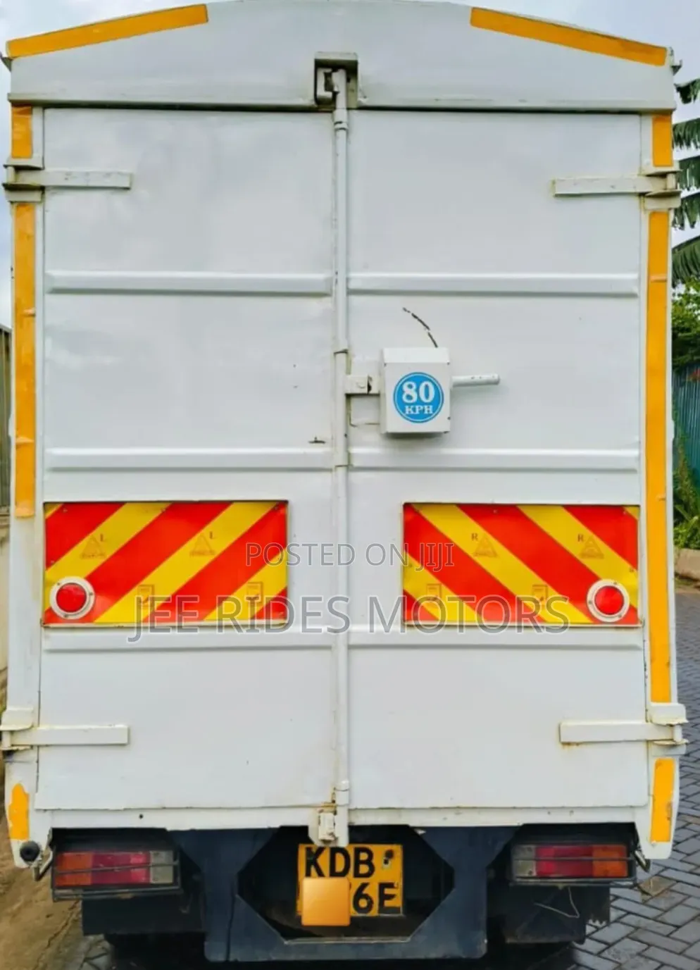 Mitsubishi Fuso (Kdb) Year 2011 3000cc Manual Diesel