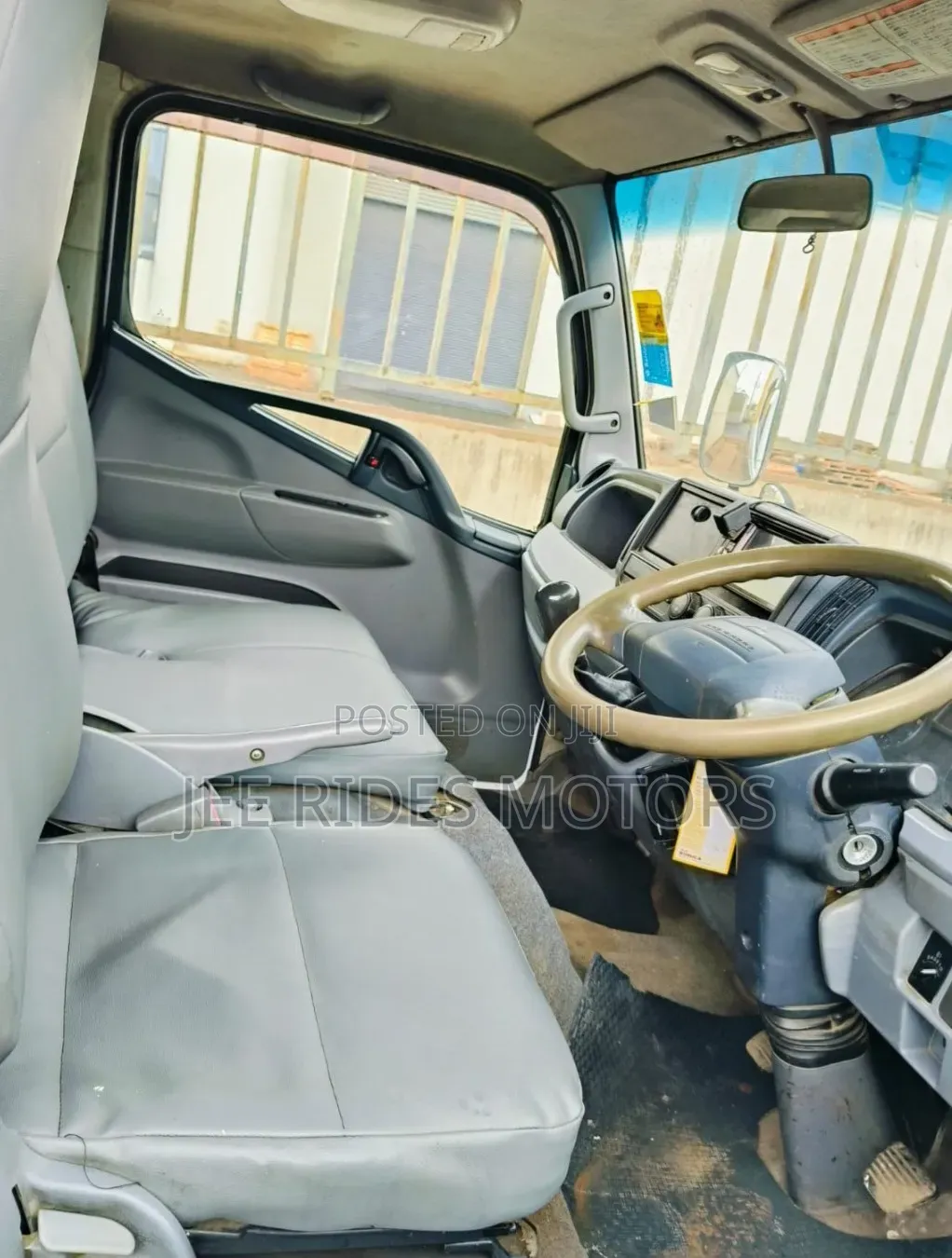 Mitsubishi Fuso (Kdb) Year 2011 3000cc Manual Diesel