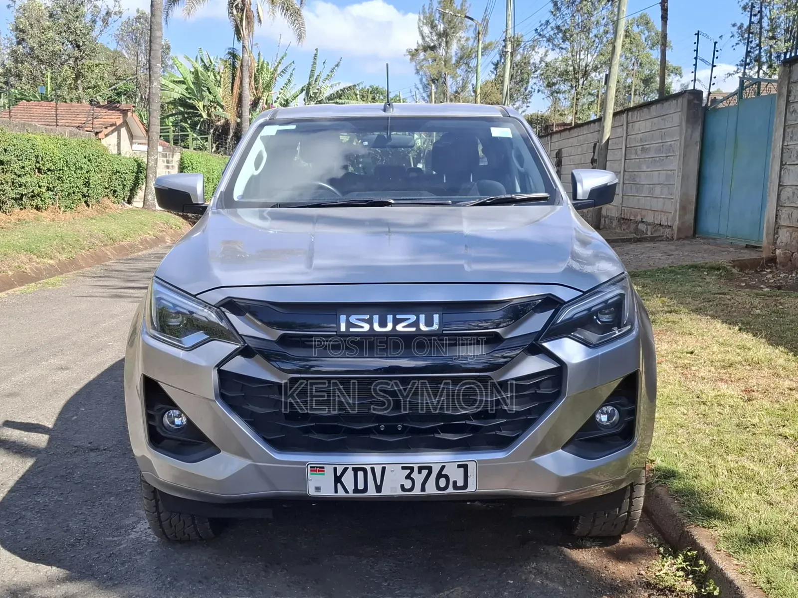 New Isuzu D-MAX 2025 Silver