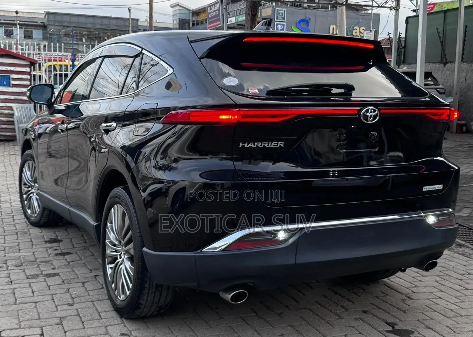 Toyota Harrier 2.0 2020 Black