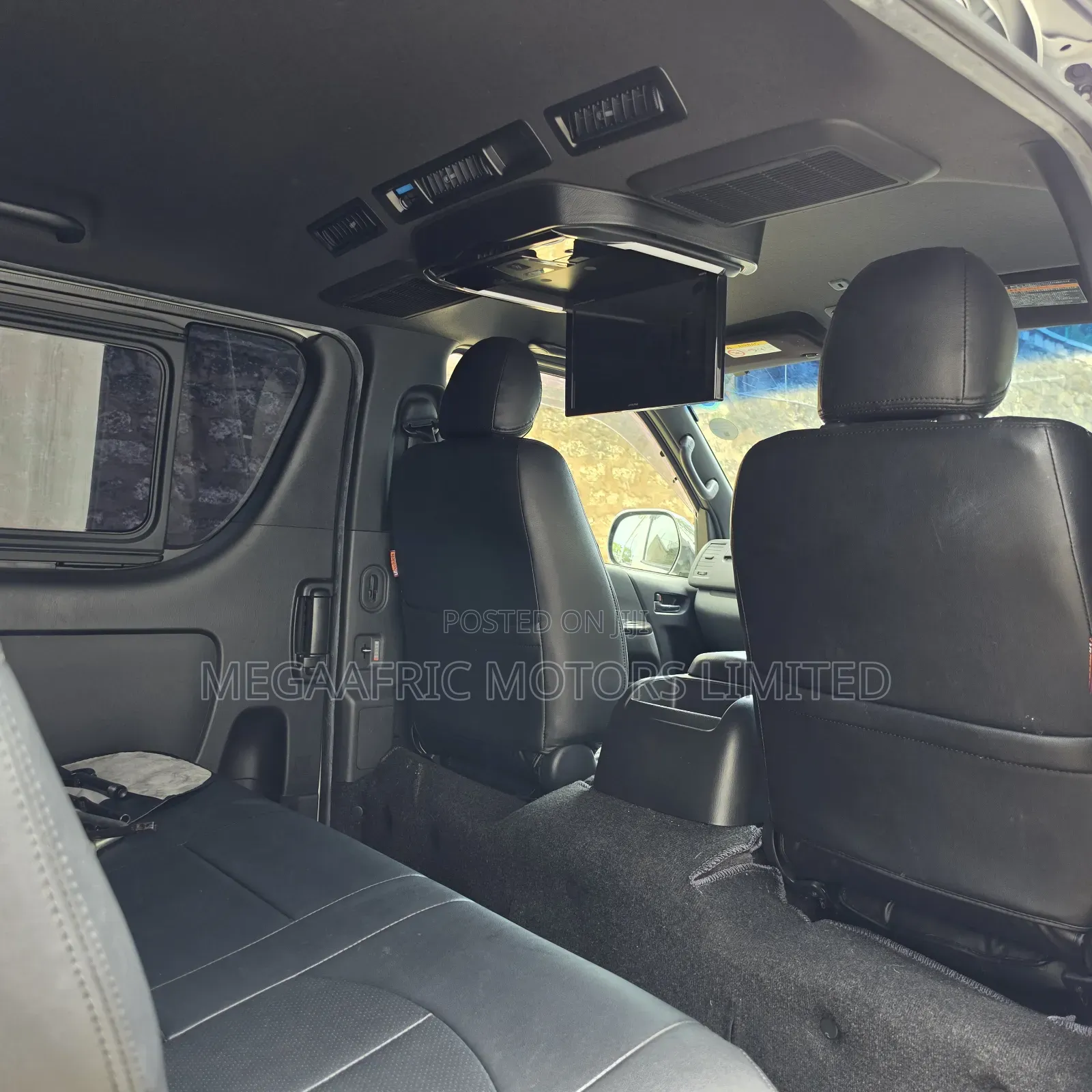Toyota HiAce 2019 Silver