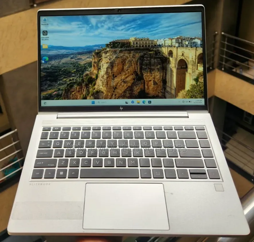Laptop HP EliteBook 645 G9 16GB AMD Ryzen 5 SSD 256GB