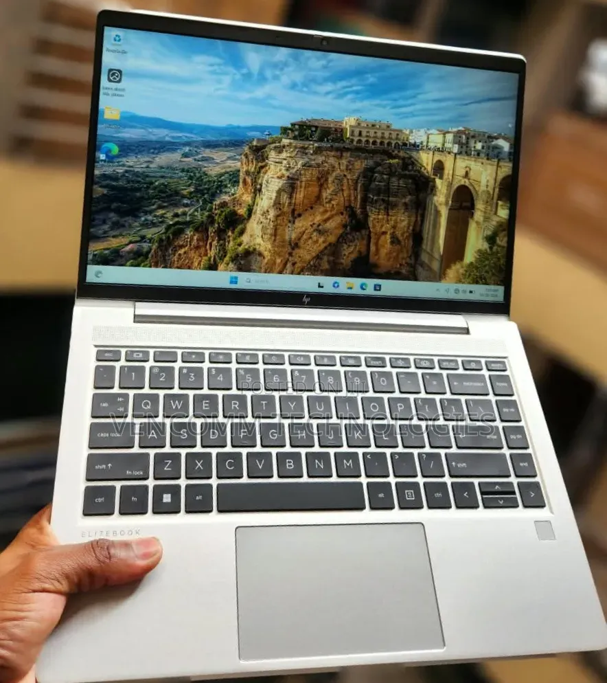 Laptop HP EliteBook 645 G9 16GB AMD Ryzen 5 SSD 256GB