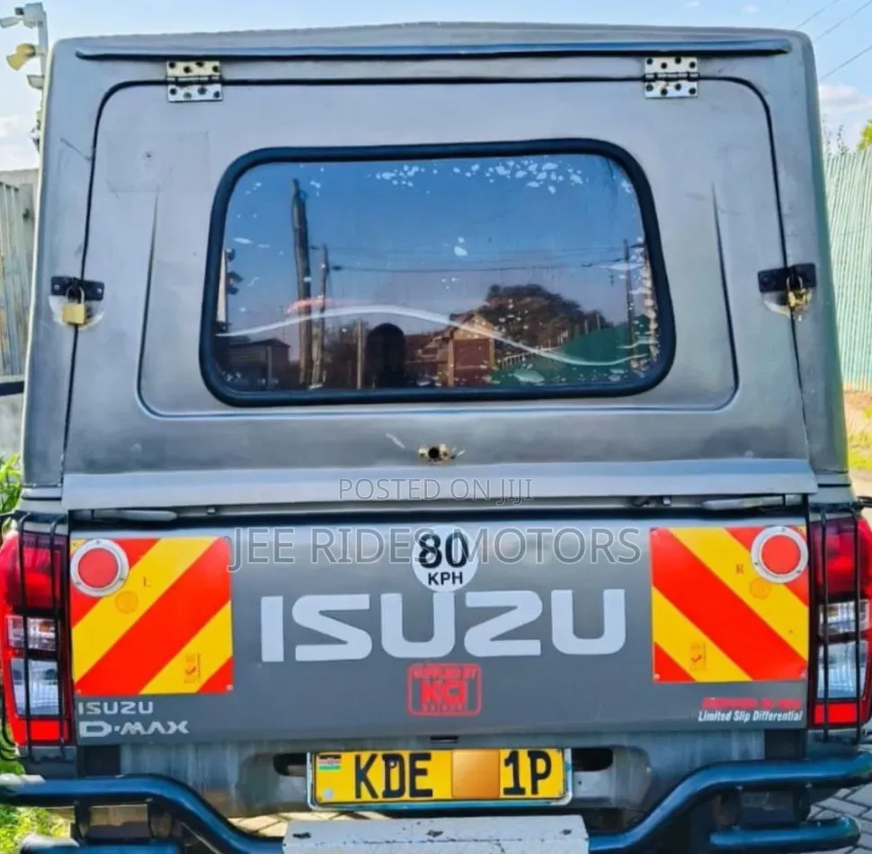 Isuzu D-MAX 2022 Gray