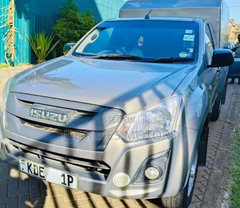 Isuzu D-MAX 2022 Gray