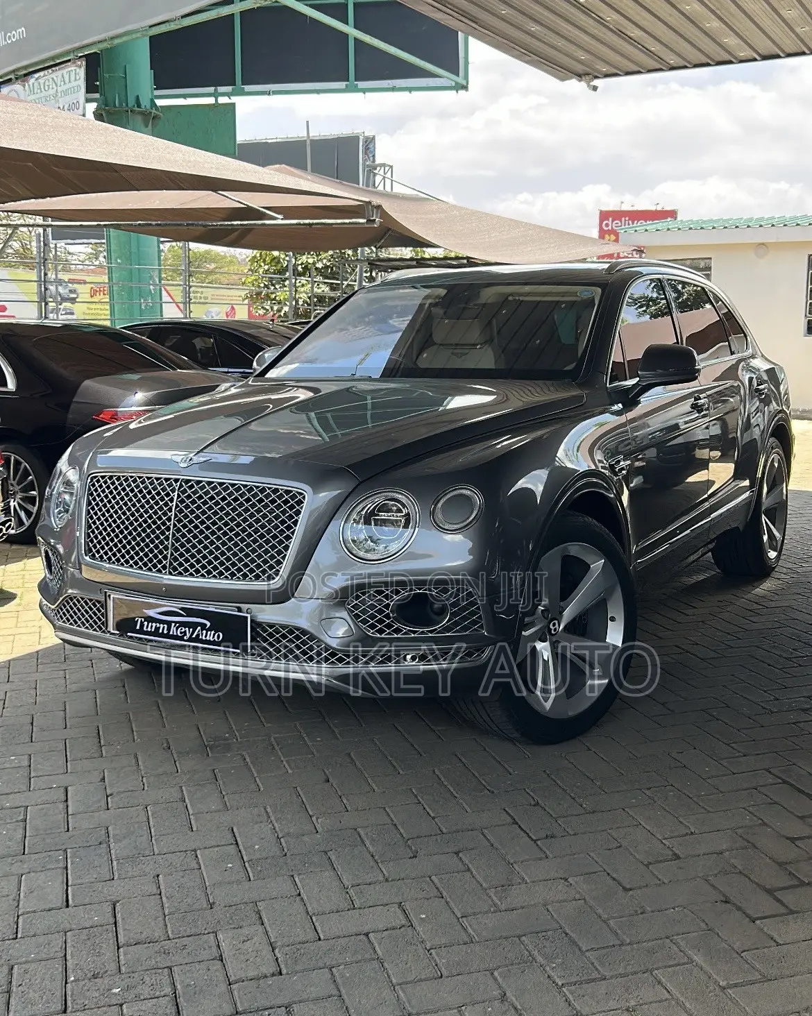 Bentley Bentayga W12 AWD 2017 Gray